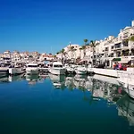 Luminoso Loft Con Piscina En Puerto Banus