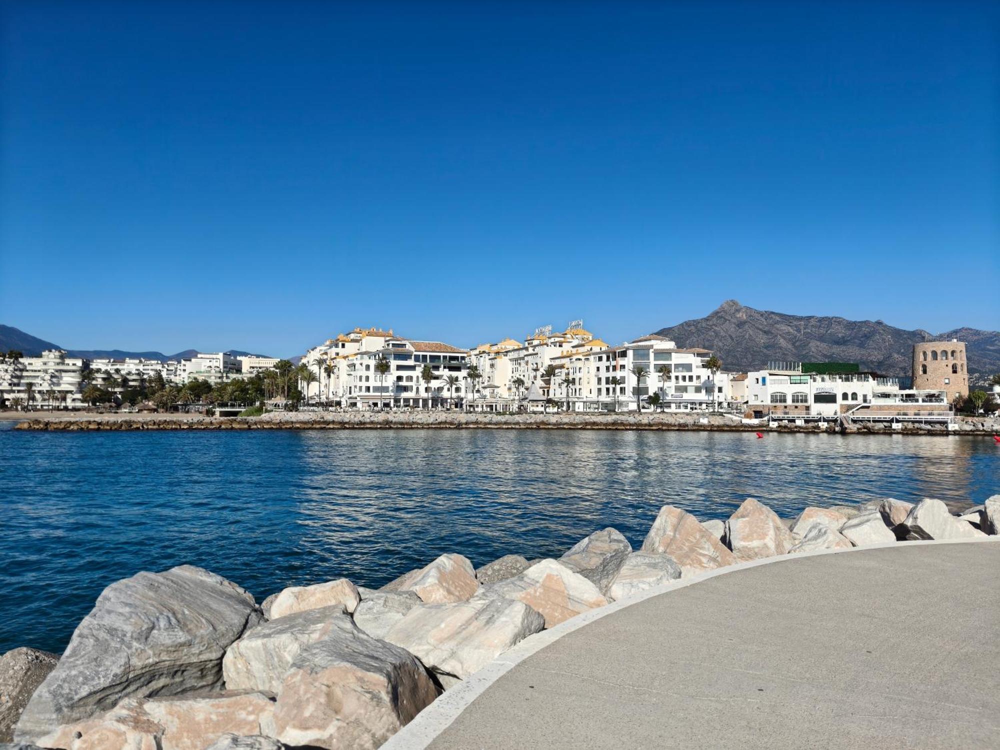 Luminoso Loft Con Piscina En Puerto Banus Apartamento *
