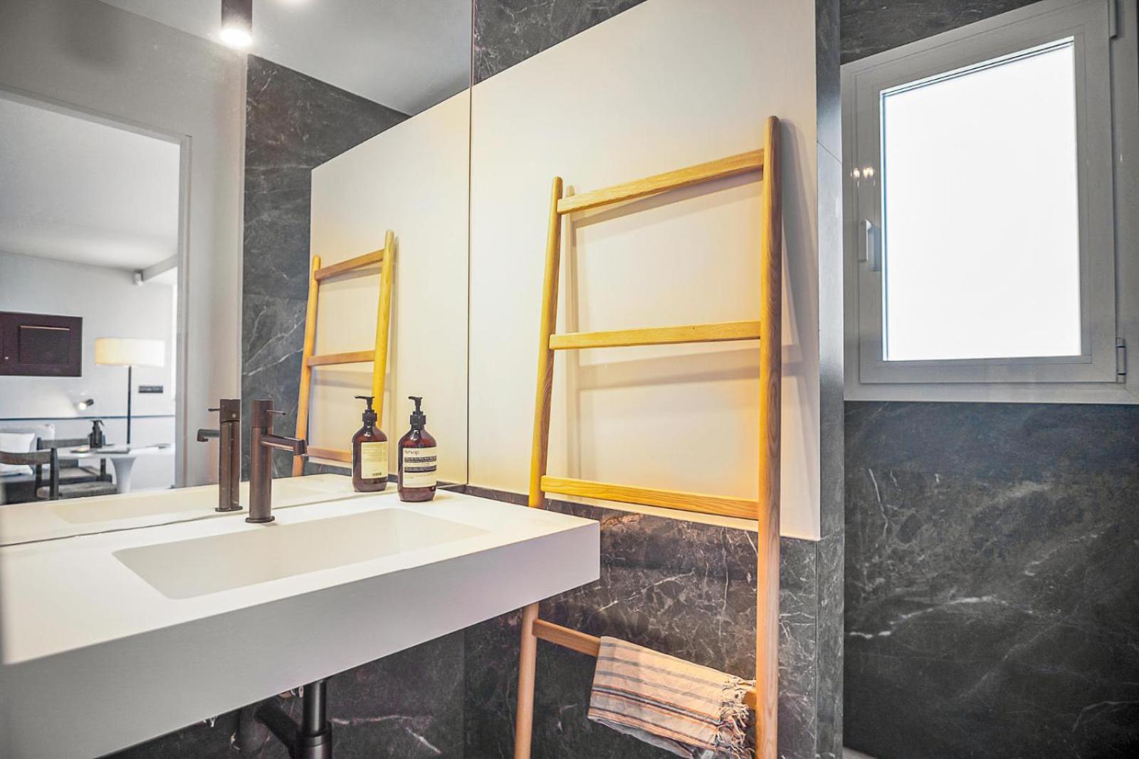 Apartamento Luminoso Loft Con Piscina En Puerto Banus Marbella